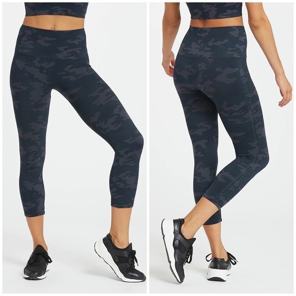 Spanx Leggings Women’s Size 1X Black Camo Look at Me Now Seamless Crop Leggings - Picture 13 of 14